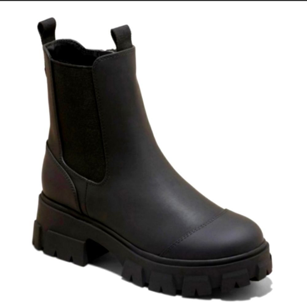 BRAND new ankle water repellent black boots with 2in block heel